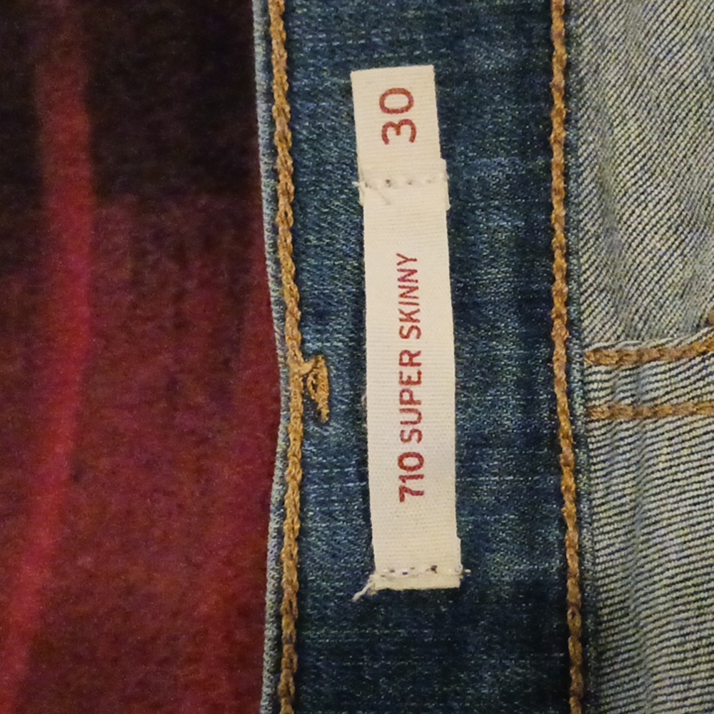 Levis Skinny Jeans - Picture 3 of 6